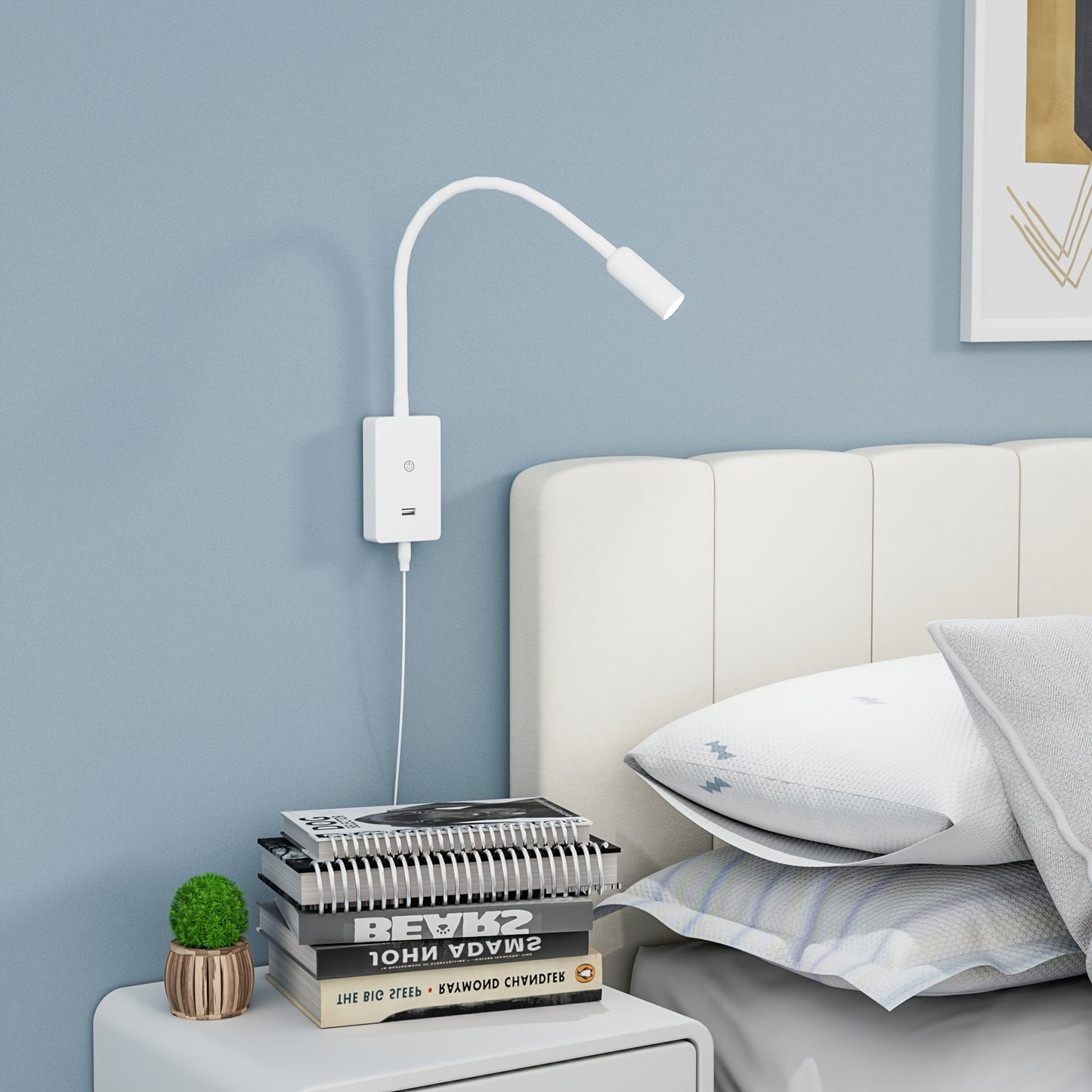 Mounted light with charger, easy and luxurious.
